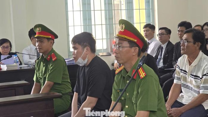 Nguyễn Văn Bảo Trung tại phiên tòa ngày 29/9.