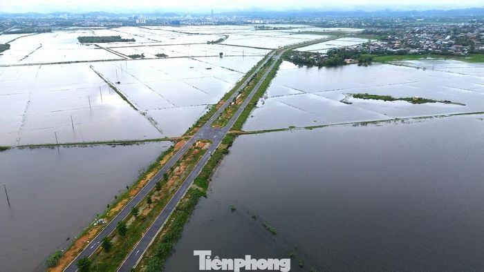 Đại diện chủ đầu tư là Ban QLDA Đầu tư xây dựng Nam Sông Hương cho biết, công trình chưa được bàn giao cho đơn vị quản lý. Vì vậy, nhà thầu thi công phải chịu trách nhiệm và kinh phí khắc phục các vị trí lún.