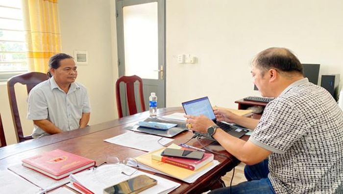Đối tượng Nguyễn Tấn Thuận tại cơ quan công an. Ảnh: Công an TP Cần Thơ 