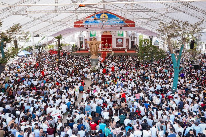 Quang cảnh đại lễ. Ảnh: TGP Hà Nội