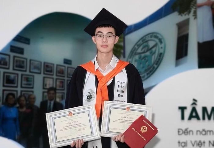 Phạm Trần Minh Đức là thủ khoa đầu ra Trường Đại học Y tế công cộng. Ảnh: NVCC