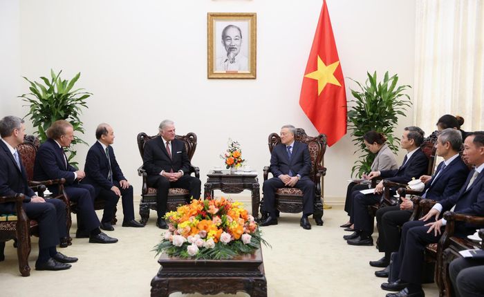 Phó Thủ tướng Thường trực Chính phủ Nguyễn Hòa Bình tiếp Mục sư Franklin. Ảnh: VGP