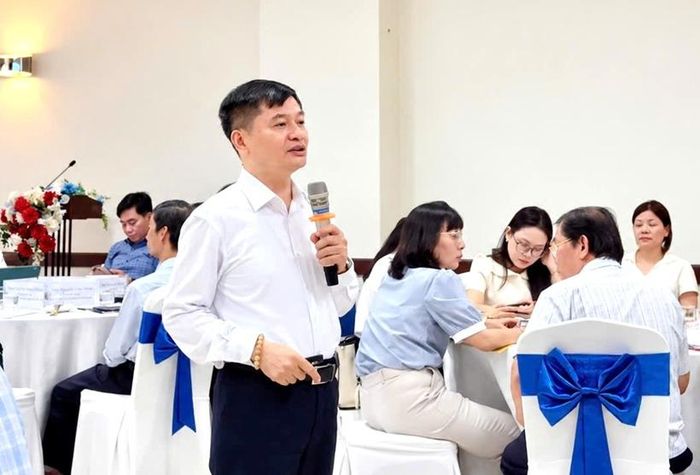 Đồng chí Nguyễn Đăng Thắng, Phó Vụ trưởng Vụ 7, VKSND tối cao trình bày chuyên đề tại khoá tập huấn.
