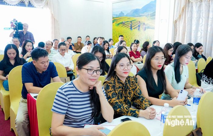 Các học viên tham gia khóa bồi dưỡng. Ảnhh: Phạm Bằng