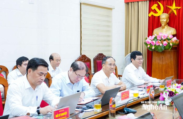 Lãnh đạo Ban Tổ chức Tỉnh ủy dự buổi làm việc. Ảnh: Phạm Bằng