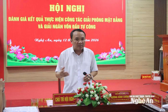 Đồng chí Dương Đình Chỉnh - Ủy viên Ban Thường vụ Tỉnh ủy, Phó Chủ tịch Thường trực HĐND tỉnh kết luận cuộc làm việc. Ảnh: Trần Hoa