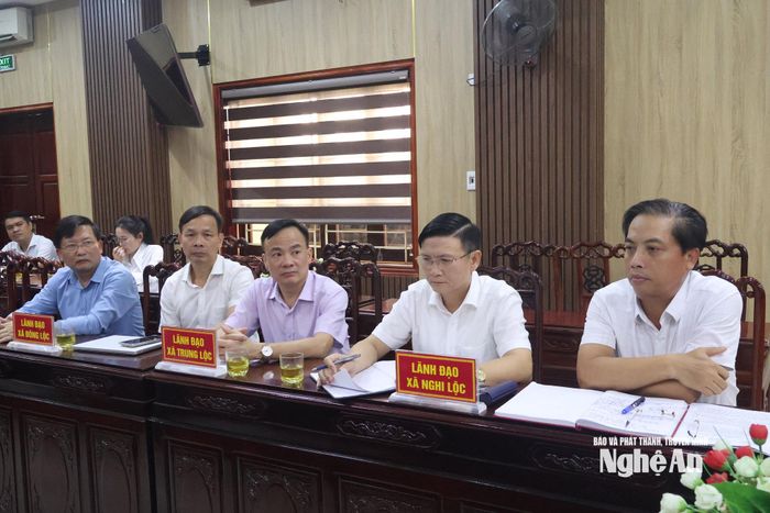 Lãnh đạo các xã: Nghi Lộc , Đông Lộc, Trung Lộc, Thần Lĩnh tham dự hội nghị. Ảnh: Trần Hoa