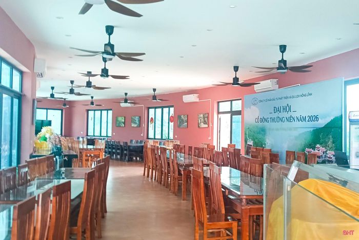 Khu nhà hàng Thiên Hương do Công ty CP Đầu tư và Phát triển du lịch Hồng Lĩnh xây dựng vừa đưa vào vận hành tại KDL chùa Hương Tích.