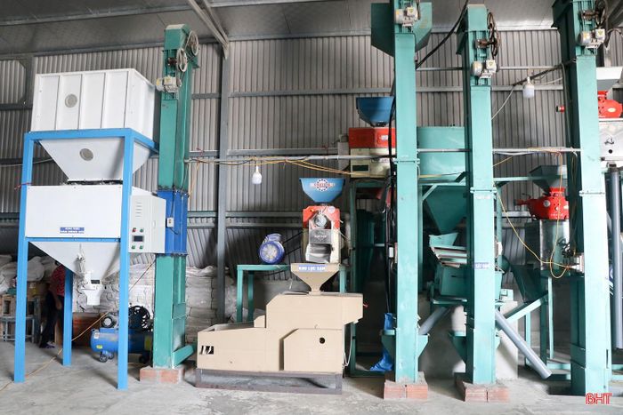 HTX đầu tư gần 4 tỷ đồng xây dựng nhà xưởng, mua sắm máy móc, thiết bị phục vụ sản xuất.