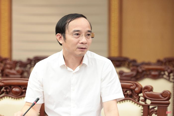Thiếu tướng Nguyễn Xuân Thao - Ủy viên BTV Tỉnh ủy, Giám đốc Công an tỉnh tham gia ý kiến tại hội nghị.