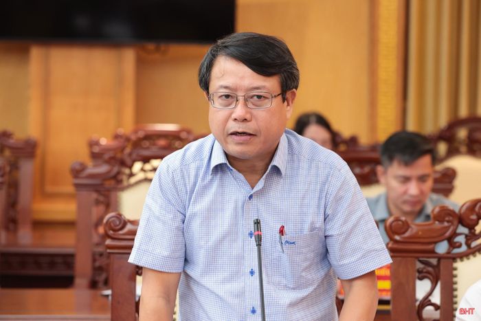  Đồng chí Dương Tất Thắng - Ủy viên BTV Tỉnh ủy, Phó Chủ tịch Thường trực HĐND tỉnh phát biểu tại hội nghị. 
