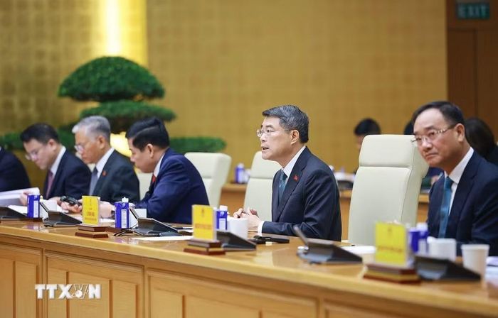 Thủ tướng Lê Minh Hưng tiếp các Đại sứ, đại biện phái đoàn Liên minh châu Âu và các nước thành viên EU tại Việt Nam. (Ảnh: Dương Giang/TTXVN)