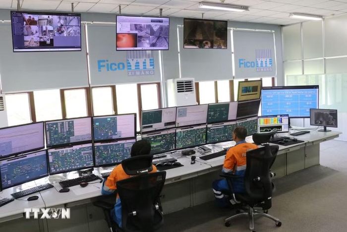 Trung tâm điều khiển hệ thống quan trắc môi trường. (Ảnh: Bùi Giang/TTXVN)