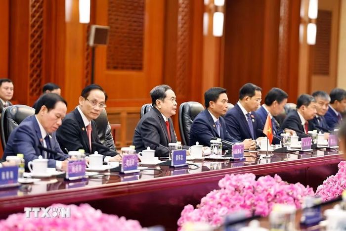 Chủ tịch Quốc hội Trần Thanh Mẫn hội đàm với Ủy viên trưởng Ủy ban thường vụ Đại hội Đại biểu Nhân dân toàn quốc Trung Quốc Triệu Lạc Tế và đồng chủ trì Phiên họp lần thứ 2 Ủy ban hợp tác giữa Quốc hội Việt Nam và Nhân đại toàn quốc Trung Quốc. (Ảnh: Doãn Tấn/TTXVN)