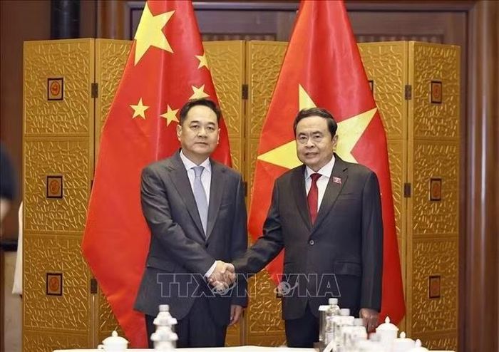Chủ tịch Quốc hội Trần Thanh Mẫn và Chủ tịch Hội Hữu nghị đối ngoại nhân dân Trung Quốc Dương Vạn Minh. Ảnh: Doãn Tấn/TTXVN