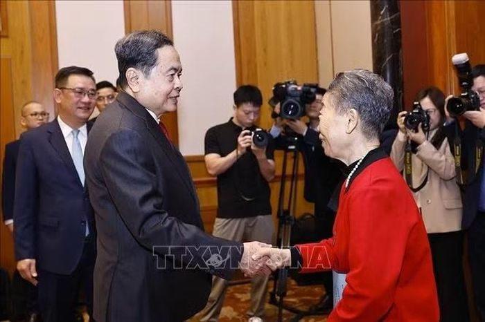 Chủ tịch Quốc hội Trần Thanh Mẫn tiếp các nhân sĩ hữu nghị Trung Quốc. Ảnh: Doãn Tấn/TTXVN
