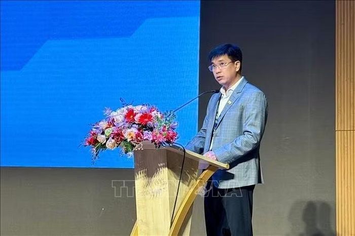 PGS.TS Bùi Quang Hùng, Giám đốc UEH tại hội nghị.