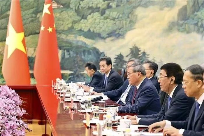 Thủ tướng Trung Quốc Lý Cường phát biểu tại cuộc hội kiến Chủ tịch Quốc hội Trần Thanh Mẫn. Ảnh: Doãn Tấn/TTXVN