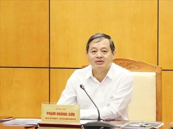 Chủ tịch UBND thành phố Bắc Ninh Phạm Hoàng Sơn phát biểu tại buổi làm việc.