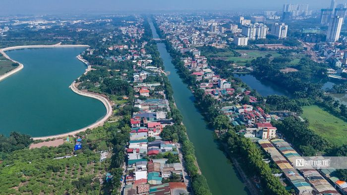 Dự án được chia thành 4 dự án thành phần, gồm giải phóng mặt bằng; cải tạo, nạo vét, kè bờ và xây dựng các công trình trên tuyến; xây dựng đường giao thông, hạ tầng kỹ thuật, cống thu gom hai bên sông; và xây dựng các nhà máy xử lý nước thải theo quy hoạch.