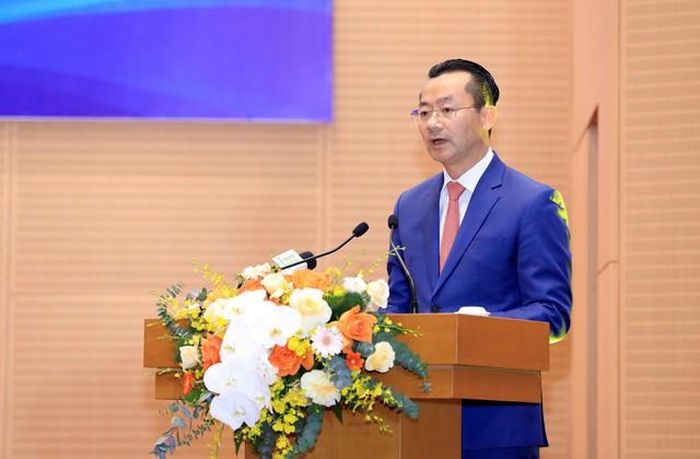 Phó Giám đốc Sở Văn hóa, Thể thao và Du lịch Hà Nội Phạm Xuân Tài báo cáo tại buổi lễ (Ảnh: Viết Thành).