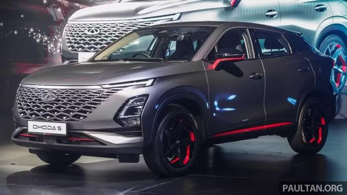 Chery Omoda 5 tại Malaysia, mẫu SUV được phân phối tại Việt Nam với tên gọi Omoda C5. Ảnh: Paultan.