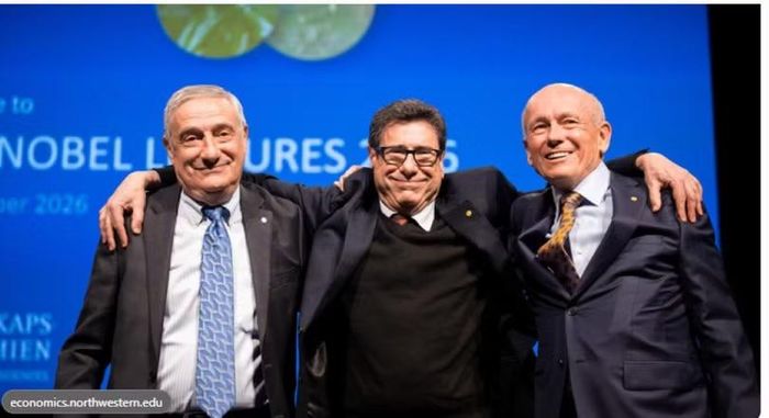 Hai nhà kinh tế Mỹ Robert E. Hall (trái) và Michael Woodford (giữa) cùng được trao Giải Nobel Kinh tế năm 2026. Ảnh Economics.