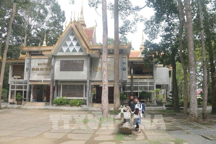 Bảo tàng văn hóa dân tộc Khmer trong quần thể Di tích danh thắng Ao Bà Om, phường Nguyệt Hóa, tỉnh Vĩnh Long. Ảnh : Phúc Sơn - TTXVN