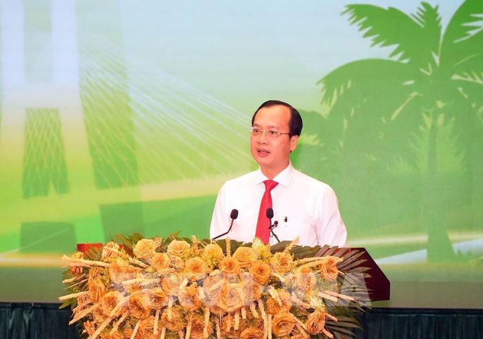 Chủ tịch UBND tỉnh Vĩnh Long Trần Trí Quang phát biểu tại buổi họp mặt. Ảnh: Phạm Minh Tuấn-TTXVN