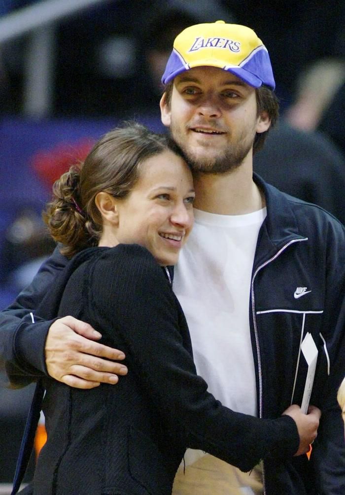 Hôn lễ diễn ra chỉ ít ngày sau khi Jennifer Meyer và Tobey Maguire chính thức hoàn tất một phần quan trọng trong thủ tục ly hôn.