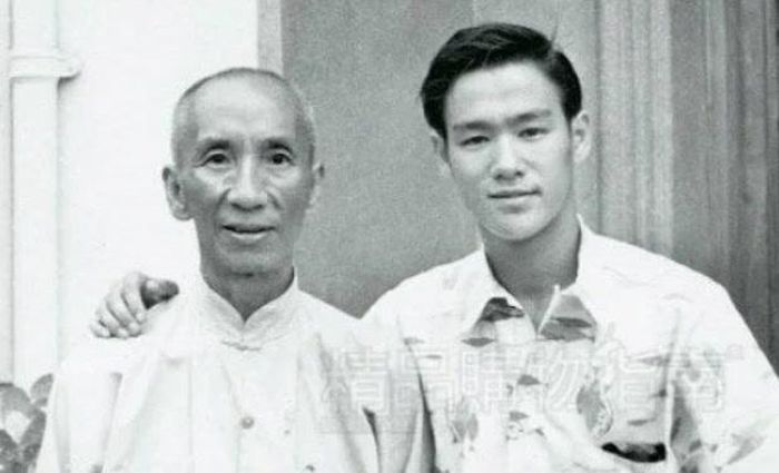 Ngũ Mai được xem là bậc tiền bối trong dòng truyền thừa Vịnh Xuân quyền, môn võ từng được Diệp Vấn truyền dạy cho Lý Tiểu Long.