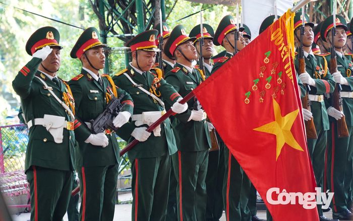 Trang nghiêm buổi lễ tổng duyệt lễ truy điệu, an táng 731 hài cốt liệt sĩ tại Công viên Lê Thị Riêng.