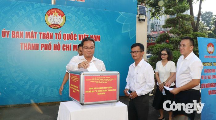 Hoạt động ủng hộ tại cơ quan Ủy ban MTTQ Việt Nam TP.HCM.