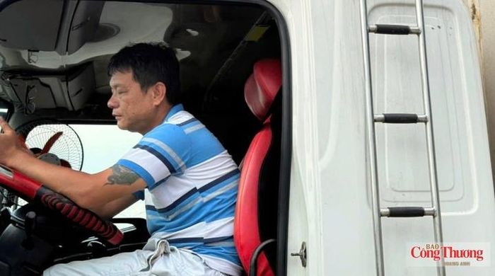 Theo tài xế Nguyễn ThanhTâm, khi các nút kết nối cao tốc được hoàn thiện, hành trình từ miền Tây đi miền Đông có thể rút ngắn khoảng 60-90 phút.
