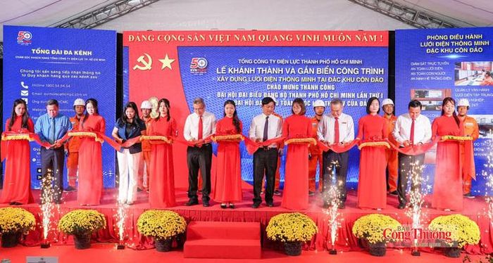 Công trình lưới điện thông minh tại Đặc khu Côn Đảo - một dấu ấn nổi bật của EVNHCMC trong phát triển lưới điện thông minh sau khi mở rộng địa bàn quản lý.