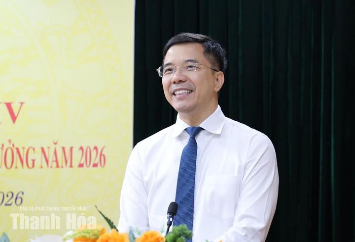 Phó Bí thư Thường trực Tỉnh ủy Nguyễn Hồng Phong phát biểu tại hội nghị.