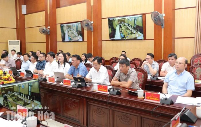 Các đại biểu dự hội nghị tại điểm cầu Trụ sở UBND tỉnh.