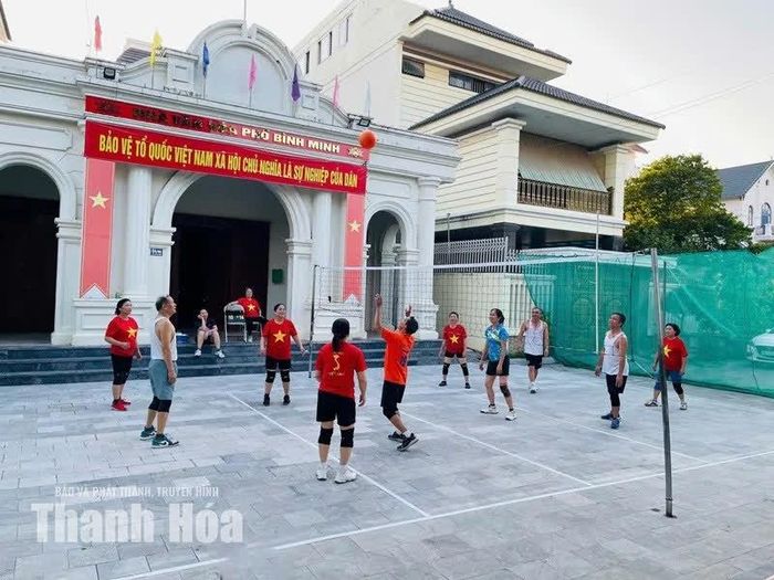 Sân chơi mỗi ngày của CLB bóng chuyền hơi Bình Minh.
