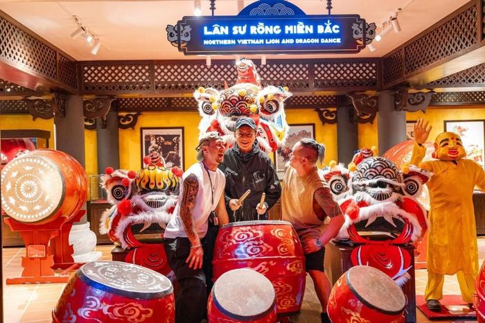 Một nhiệm vụ trọng tâm là đổi mới phương thức quảng bá và xúc tiến du lịch gắn với phát triển sản phẩm. Ảnh: Review Vietnam