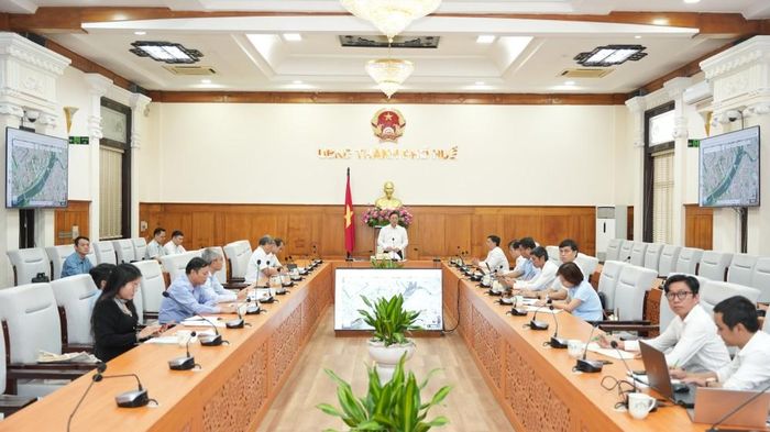 Toàn cảnh buổi làm việc. Ảnh: UBND TP Huế