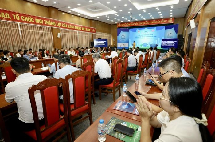 Toàn cảnh hội thảo: Nhà ở cho người nước ngoài sống và làm việc tại Thành phố Bắc Ninh. Ảnh: Việt Dũng.
