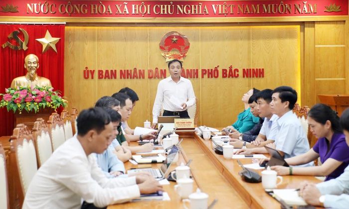 Đồng chí Đào Thanh Trường chủ trì tại điểm cầu thành phố Bắc Ninh.