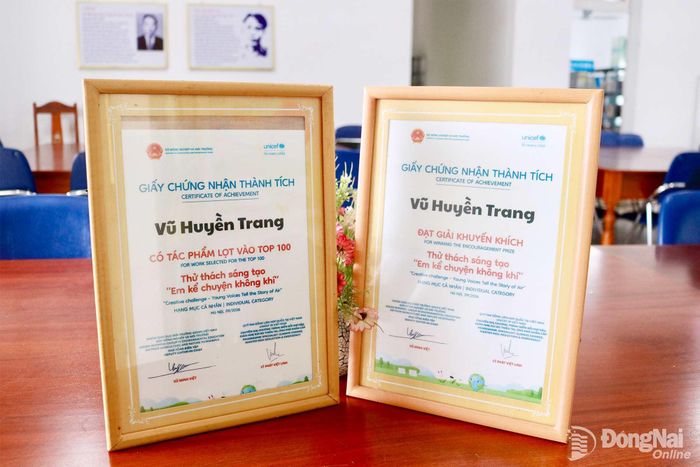 Giấy chứng nhận thành tích của em Vũ Huyền Trang. Ảnh: Minh Hạnh