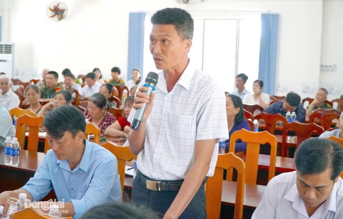 Cử tri quan tâm, kiến nghị những vấn đề liên quan đến đời sống dân sinh. Ảnh: An Nhơn