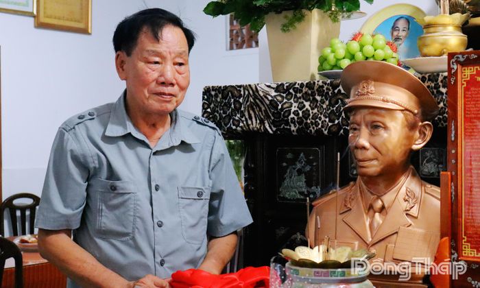 Anh hùng Lực lượng vũ trang nhân dân Đại tá Huỳnh Văn Be xúc động, tưởng nhớ đồng chí Trần Minh Phú.