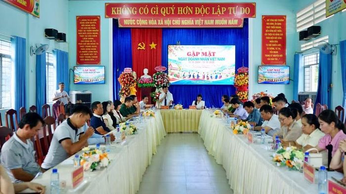  Quang cảnh buổi gặp mặt. Ảnh: Huy Toàn 