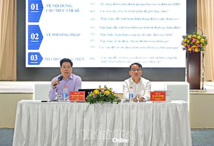 Chủ trì hội thảo.