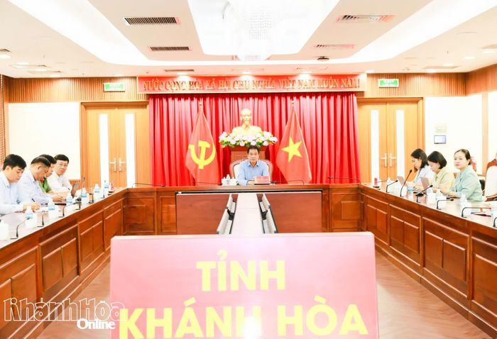 Quang cảnh hội nghị tại điểm cầu Khánh Hòa.