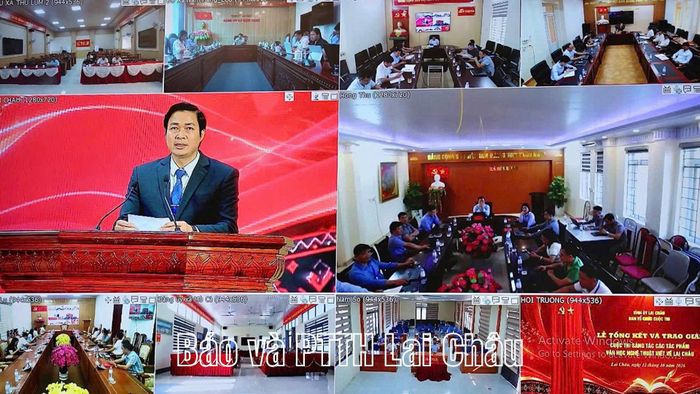 Lễ tổng kết và trao giải cuộc thi được tổ chức trực tiếp và trực tuyến tới điểm cầu các xã.
