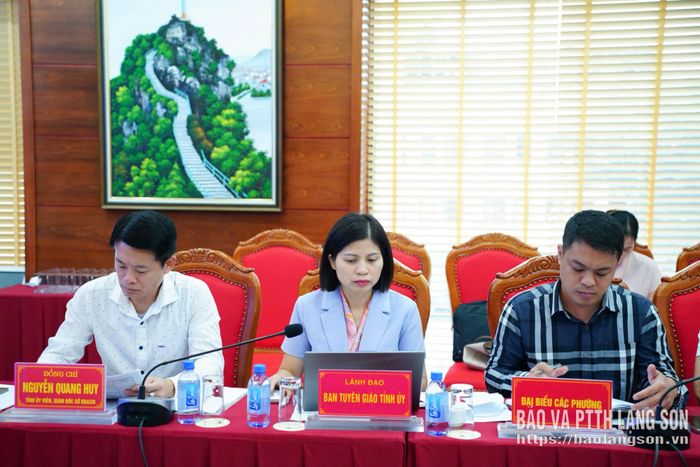 Các đại biểu dự hội thảo